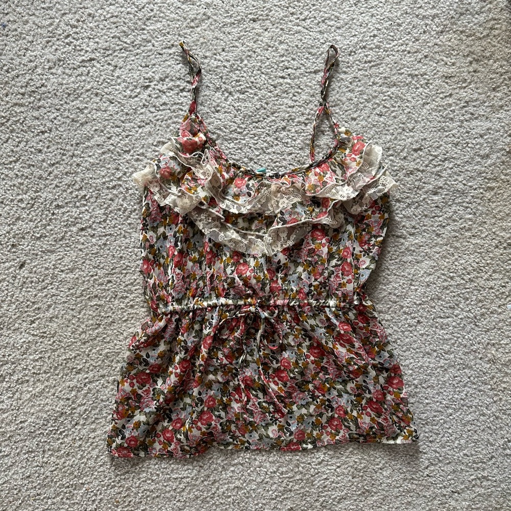 h.i.p y2k Floral Lace Blouse